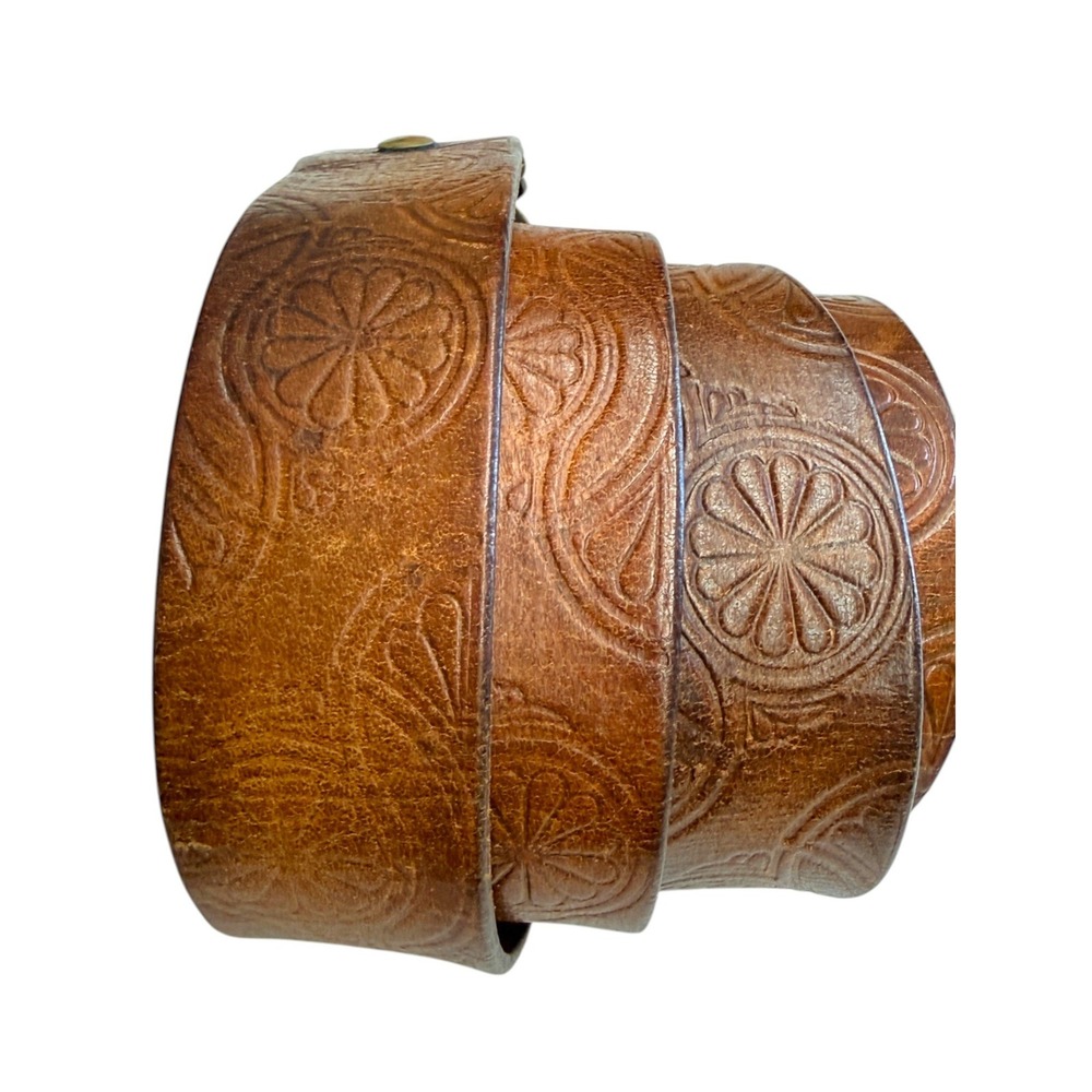 Vintage Indiana Metal Craft Buckle Belt Brown Floral Embossed Leather Deer 32 - Picture 2 of 9